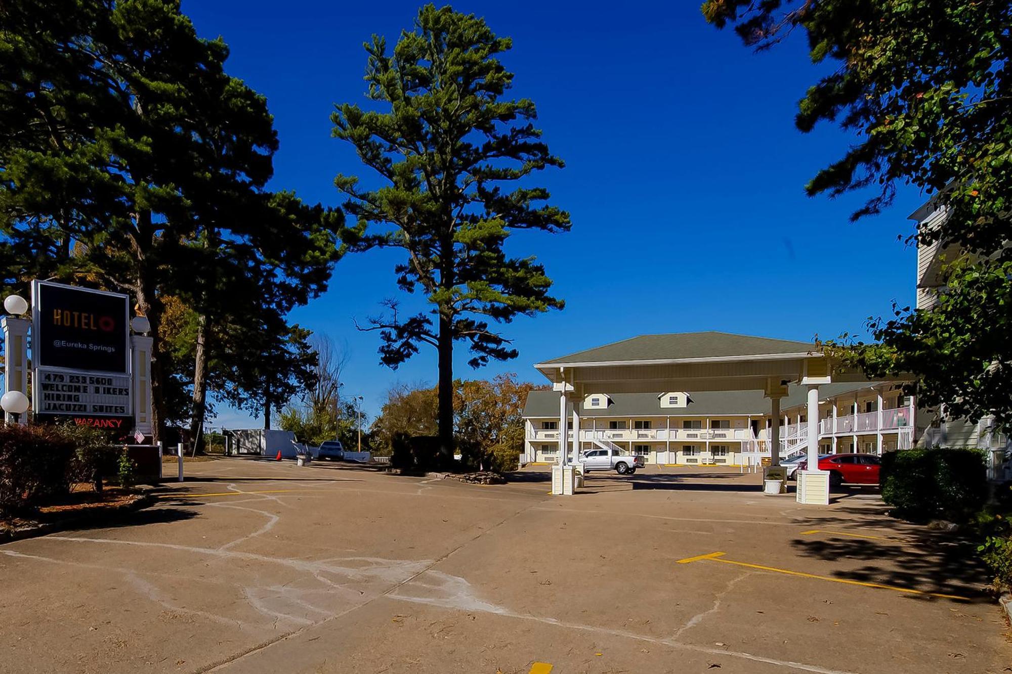 Hotel O Eureka Springs - Christ Of Ozark Area Kültér fotó